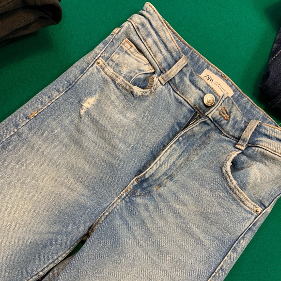 Light washed Zara jeans - Picture 4 of 5